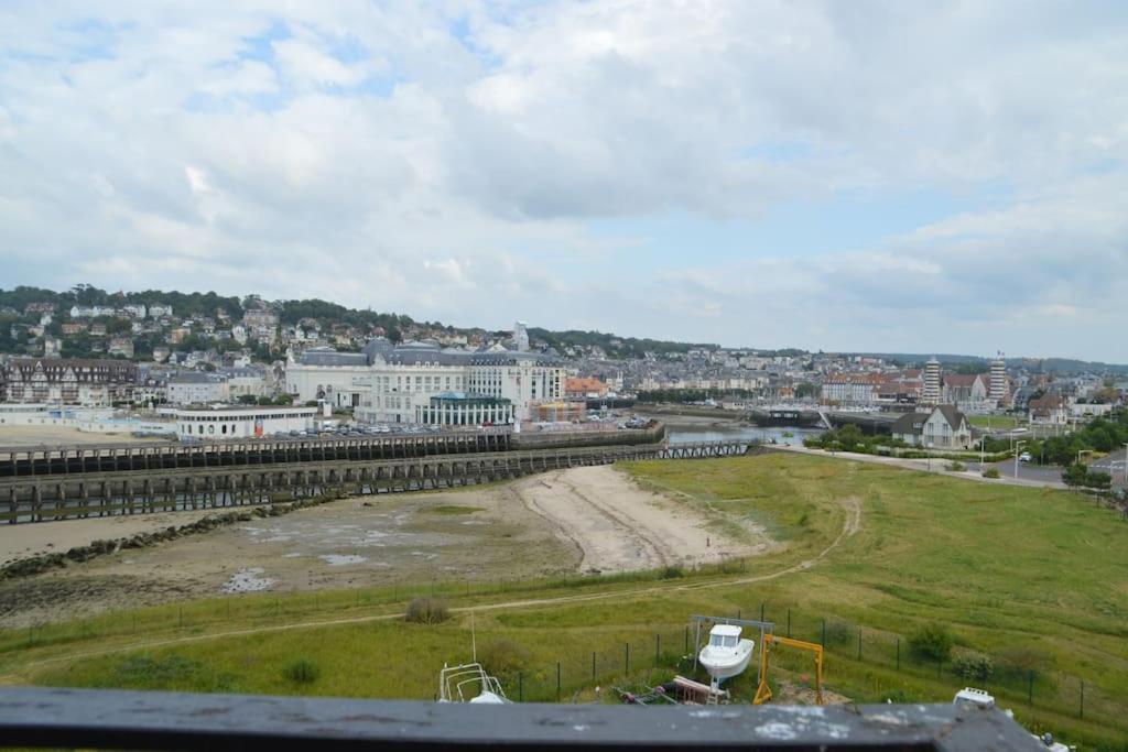 Mini-duplex Cosy Avec Magnifique Vue Deauville